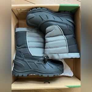 Itasca Youth Size 1 Grey Black Winter Insulated Snow Boots 6404420 Snowbank